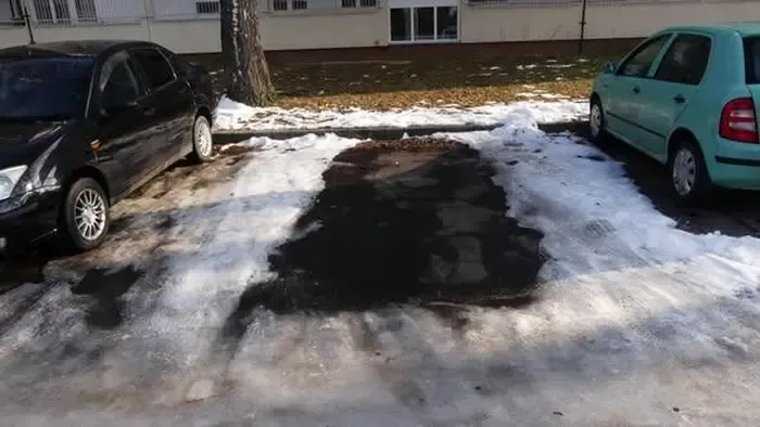 Elkötött egy autót, volt barátnőjéhez sietett vele - Fotók