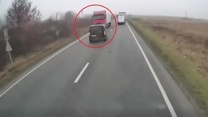 Heten meghaltak, többen megsérültek egy brutális buszbalesetben