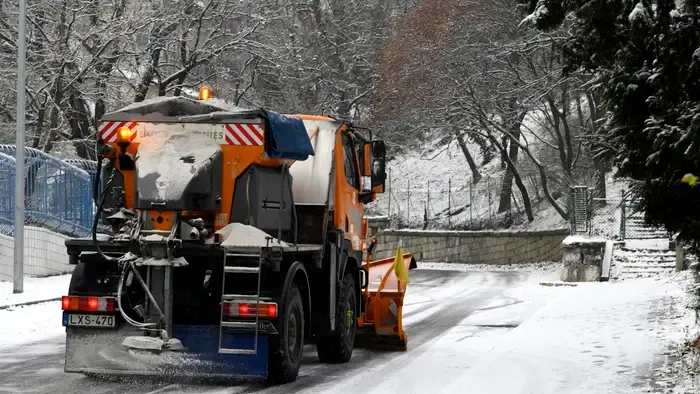Lázár János: a téli időjárásra felkészültünk!