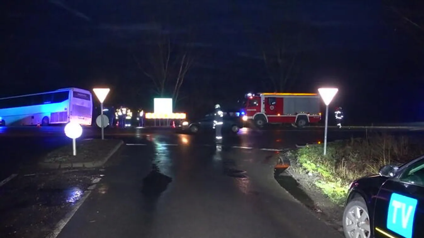 Sokan sérültek meg, felborult egy busz Orosházánál