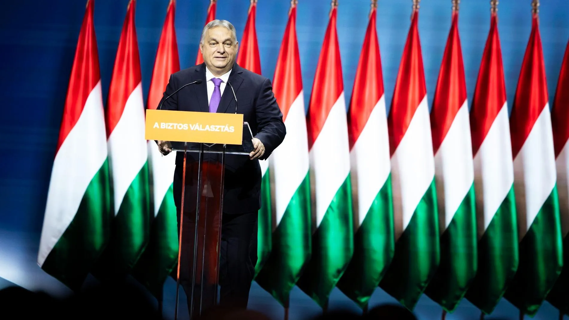 Orbán Viktor: Nem elég maradni a háborúból, ki kell maradni a háború finanszírozásából is.