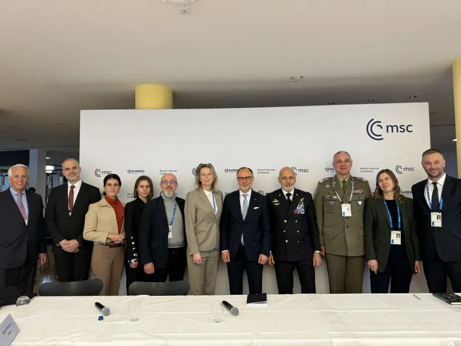 Az USC kimondottan azzal a céllal jött létre, hogy támogassa Ukrajna uniós és NATO csatlakozását