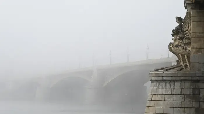 Esni fog, de köd és erős szél is lesz