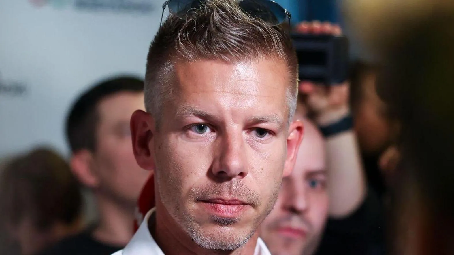 Brüsszel bevédi Magyar Pétert