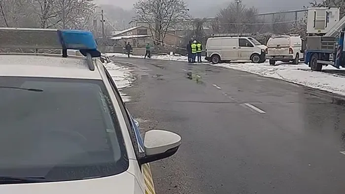 Gyerekeket szállító busz szenvedett balesetet Kazincbarcikánál – helyszíni videó