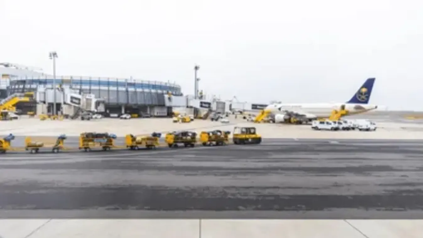 Repülőtereket zártak be és járatokat töröltek Európa szerte a jegesedés miatt