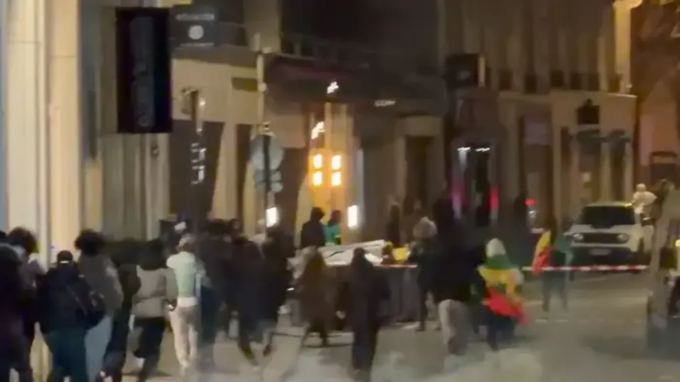 Az Afrika Kupa döntője után Párizs szerte tomboltak és romboltak az afrikai bevándorlók