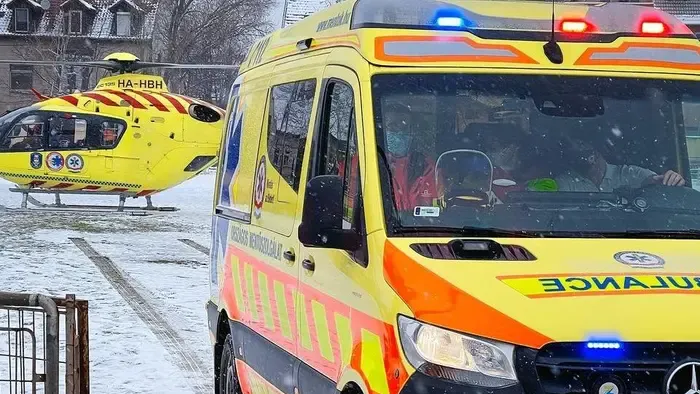 Tragédia egy szolnoki buszon, meghalt egy utas