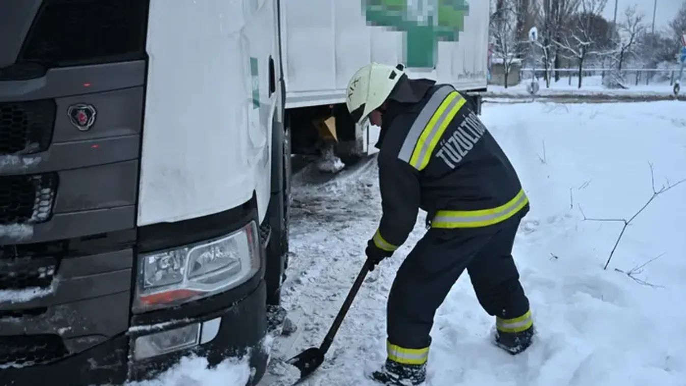 Teljes kapacitással dolgozik minden állami szerv