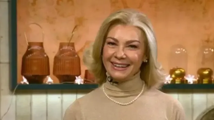 Falatnyi bikiniben Barta Sylvia, a hóban köszöntötte az új évet