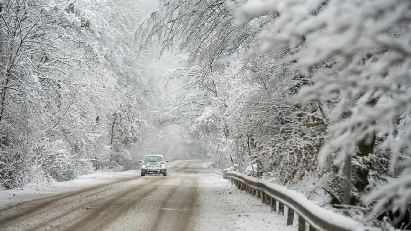 Kiadták a figyelmeztetést, letarolja a hó az országot