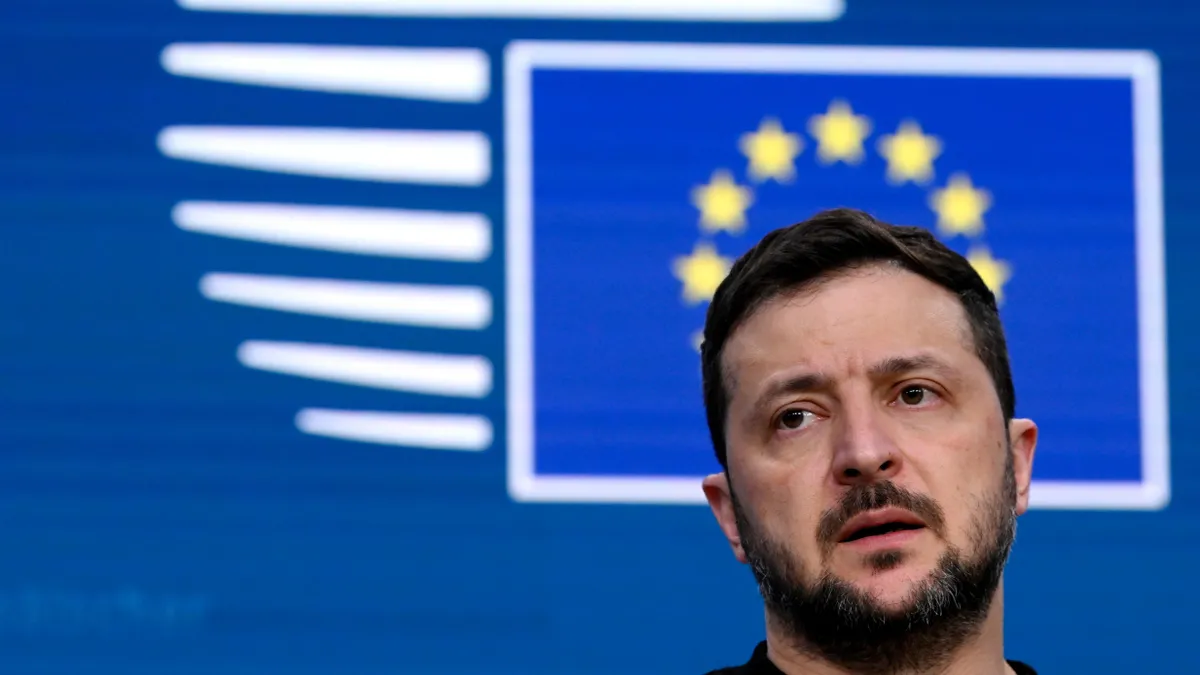 Volodimir Zelenszkij és az ukránok Brüsszel jóváhagyásával avatkoznak bele a magyar választásokba