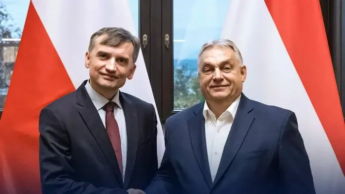 Hiába forrong a lengyel média a magyarok miatt, még Tusk kedvenc bírája sem vitatja a döntést