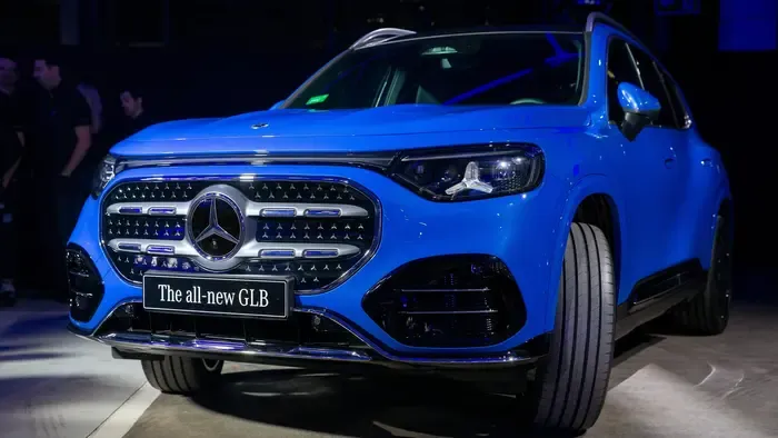 Szijjártó Péter: a Mercedes megkezdi az új GLB modelljének sorozatgyártását Kecskeméten