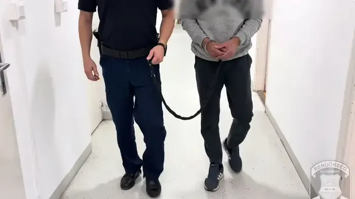 Több fegyvert is találtak a brutális, pacsai gyilkosnál