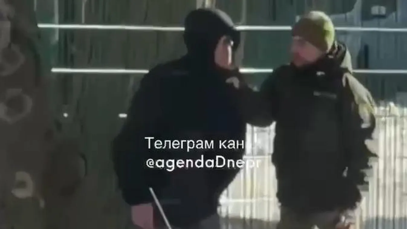 Sorozók Dnyipróban: Fényes nappal támadtak le egy férfit