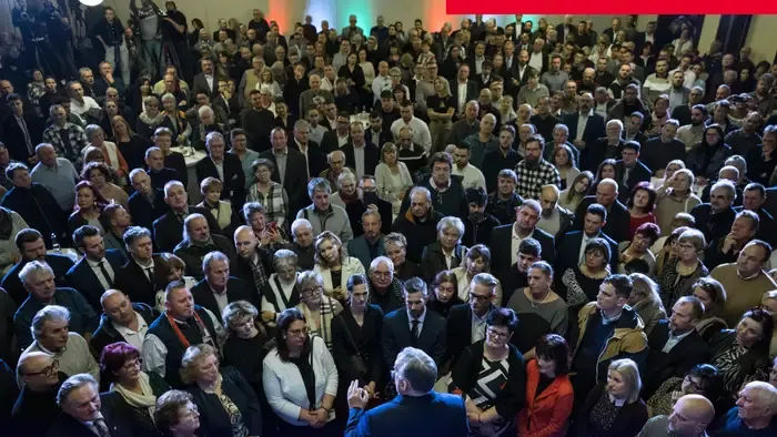 Több mint 10 százalékkal vezet a Fidesz jelöltje a veszprémi körzetben