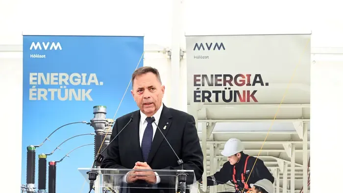 Pócs János: Aki mindenre csak pénzért képes, az pénzért bármire képes