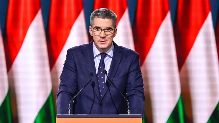 Kocsis Máté Magyar Péternek: Hazug vagy és kétszínű