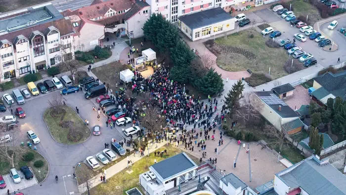 A baloldali elemző is úgy látja, a Fidesz stabil, Magyar Péter bajban a drogparti miatt