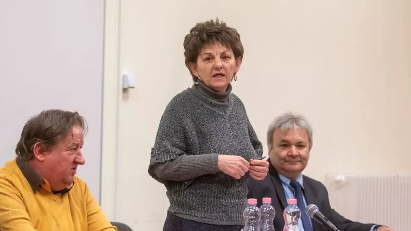 A támadót még azelőtt elvitte a rendőrség, hogy bejutott volna Szegi Emma lakásába