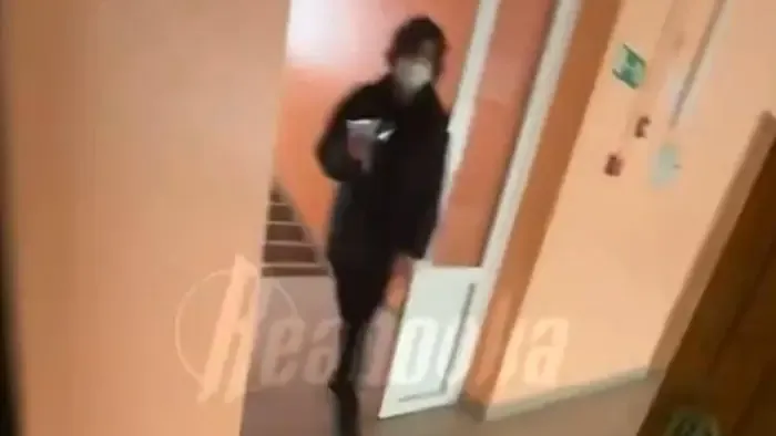 Rendőrök leptek el egy egyházi iskolát, drámai eset történt szerdán