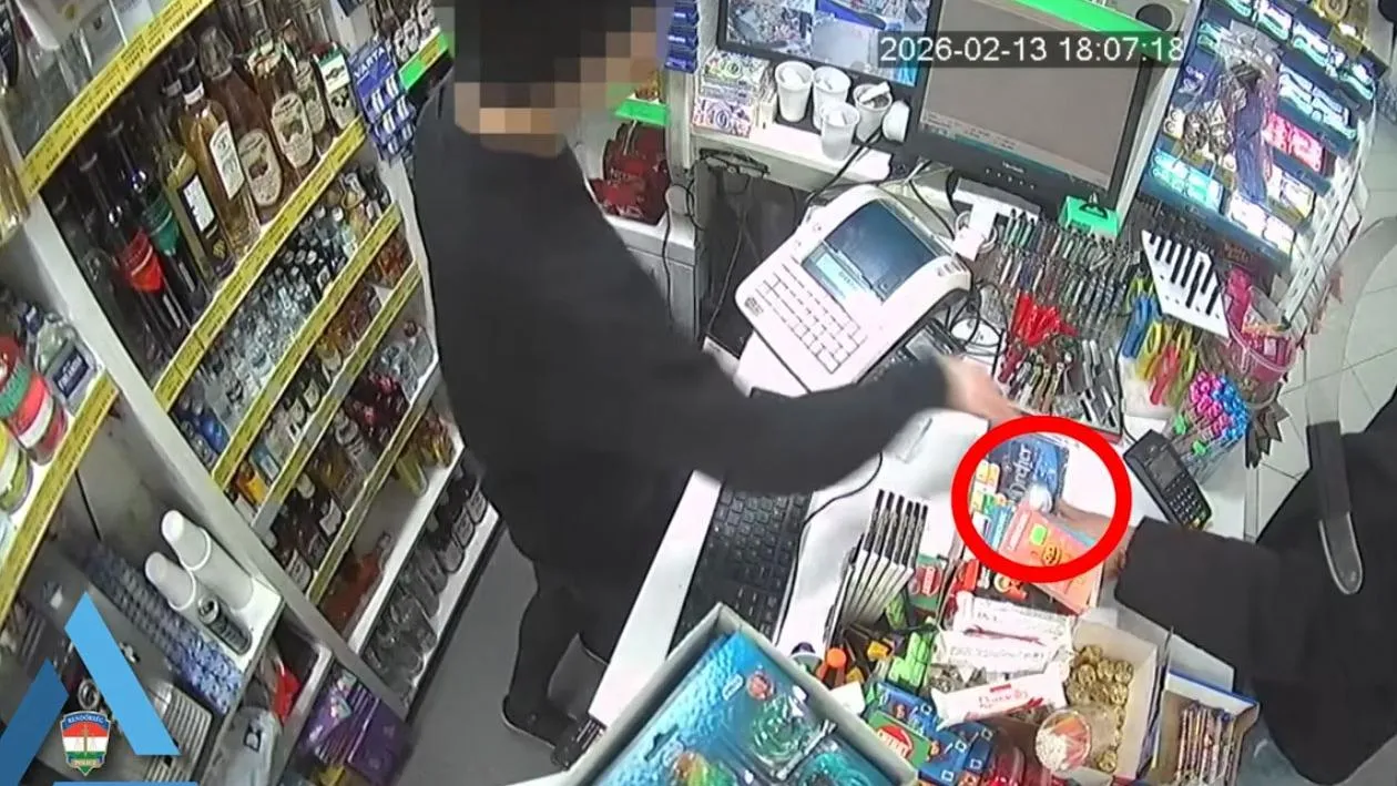 Mást is árultak a pult alól a vegyesboltban, jelszóval lehetett kérni