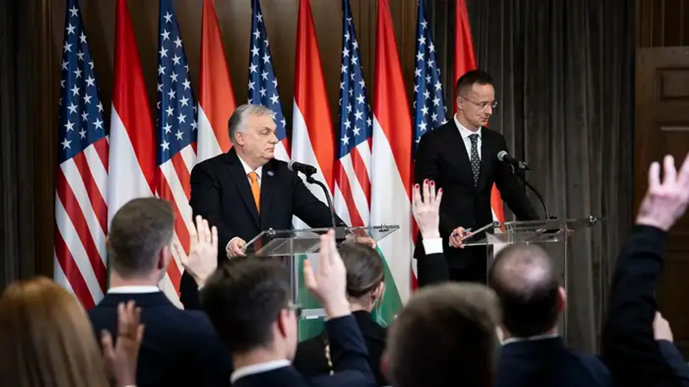 Orbán Viktor: az amerikaiak folyamatosan kezdeményezéseket tesznek, közvetlen kapcsolatban vannak az oroszokkal, miközben az európai vezetők a háború folytatását határozták el
