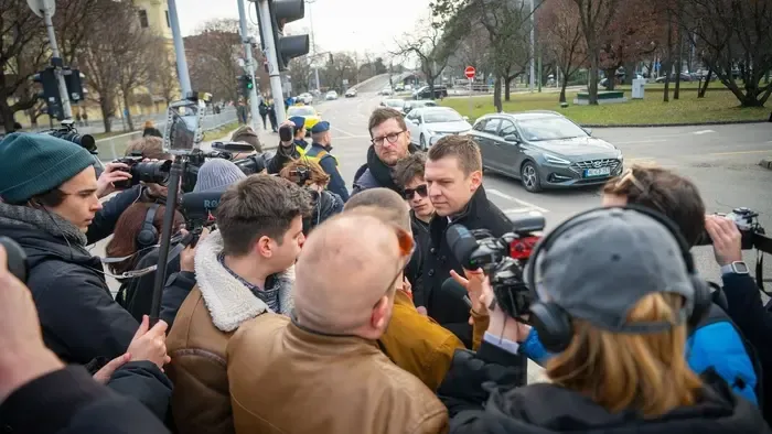 Menczer Tamás: A balliberális sajtó minden erejével védi a drogos buliban részt vevő Magyar Pétert! + Videó
