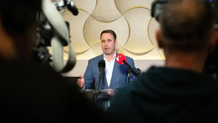 Dömötör Csaba: az Európai Parlament néppárti koalíciója kedden határozatban állt ki a háború folytatása mellett