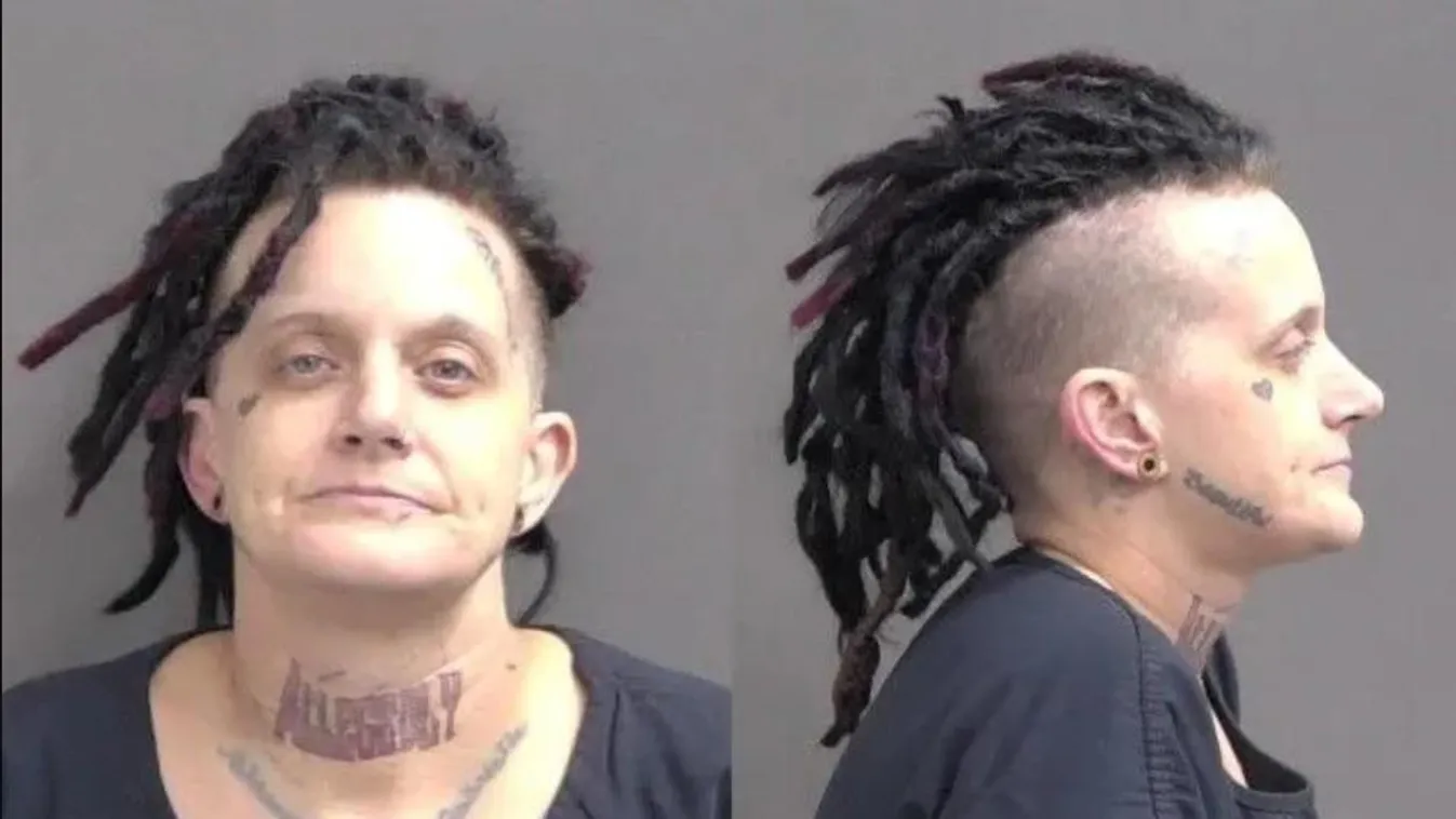 Meglőtte barátját, szőnyegbe tekerte, majd élve elégette az autójában