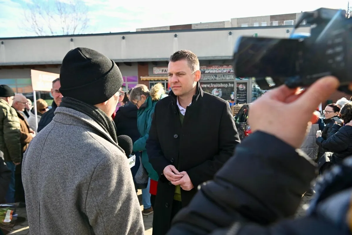 Menczer Tamás szerint a magyarok egyetlen reménye a Fidesz, mely egyedül képes megmenteni az országot Kijev befolyásától