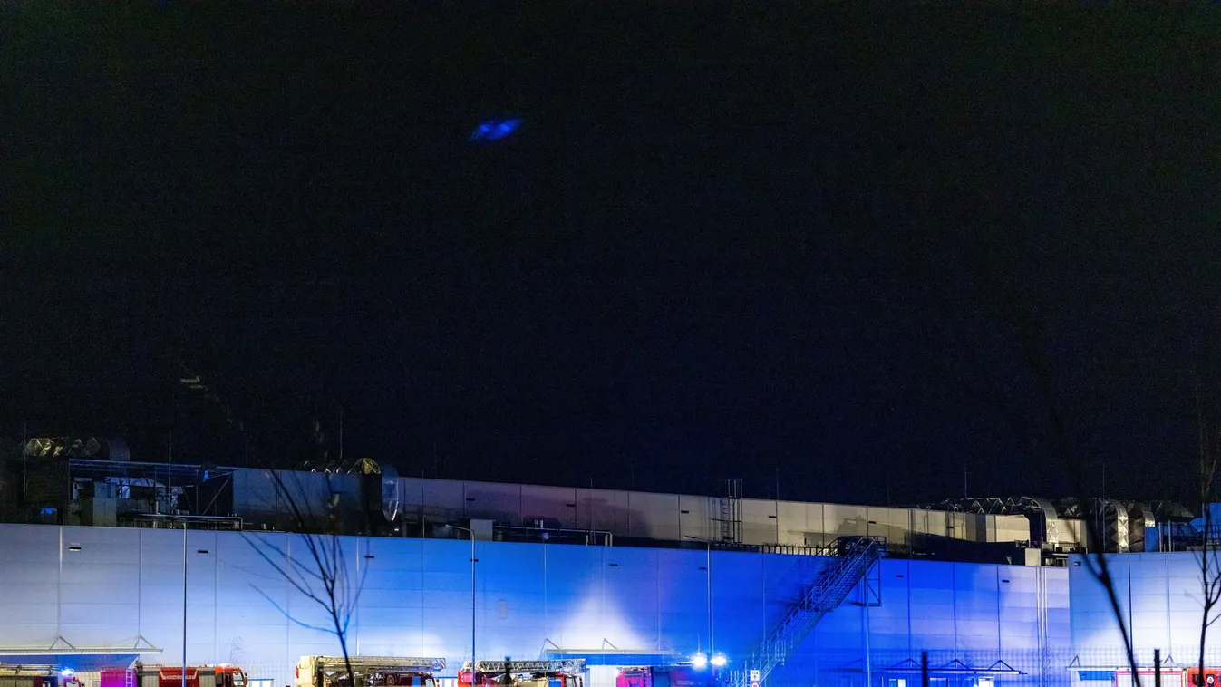 Akkumulátorgyárhoz riasztották a tűzoltókat Debrecenben