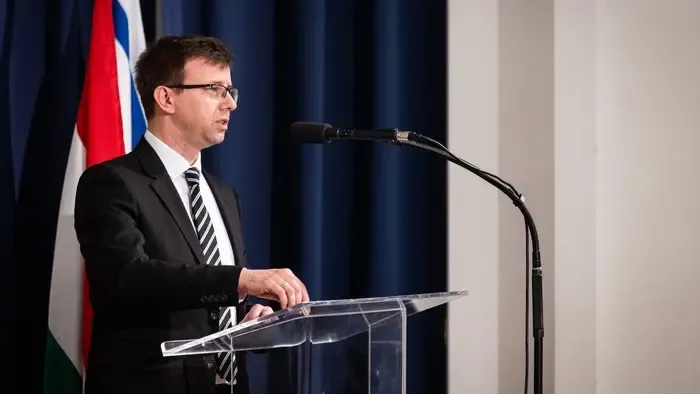 Bóka János: elszabadultak az indulatok Brüsszelben, Magyarország kemény lépésre készülhet Ukrajna miatt