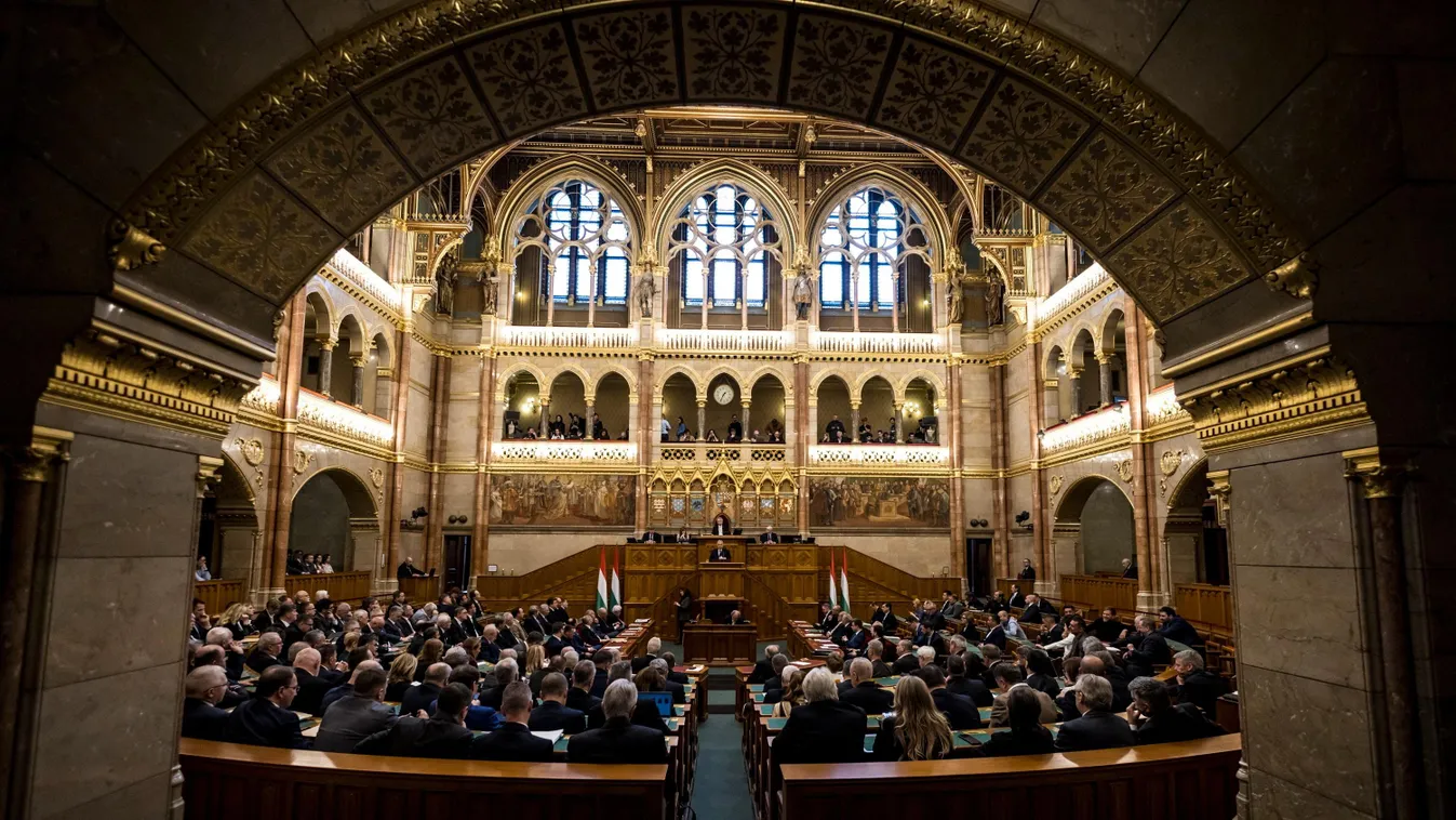 Orbán Viktor szerint semmi szükség olyan pártokra a parlamentben, akik az ukránok oldalára állnak