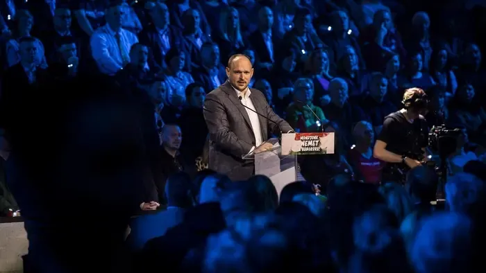 Esztergom polgármestere a Háborúellenes Gyűlésen: védjük meg az eredményeinket a jövőben is