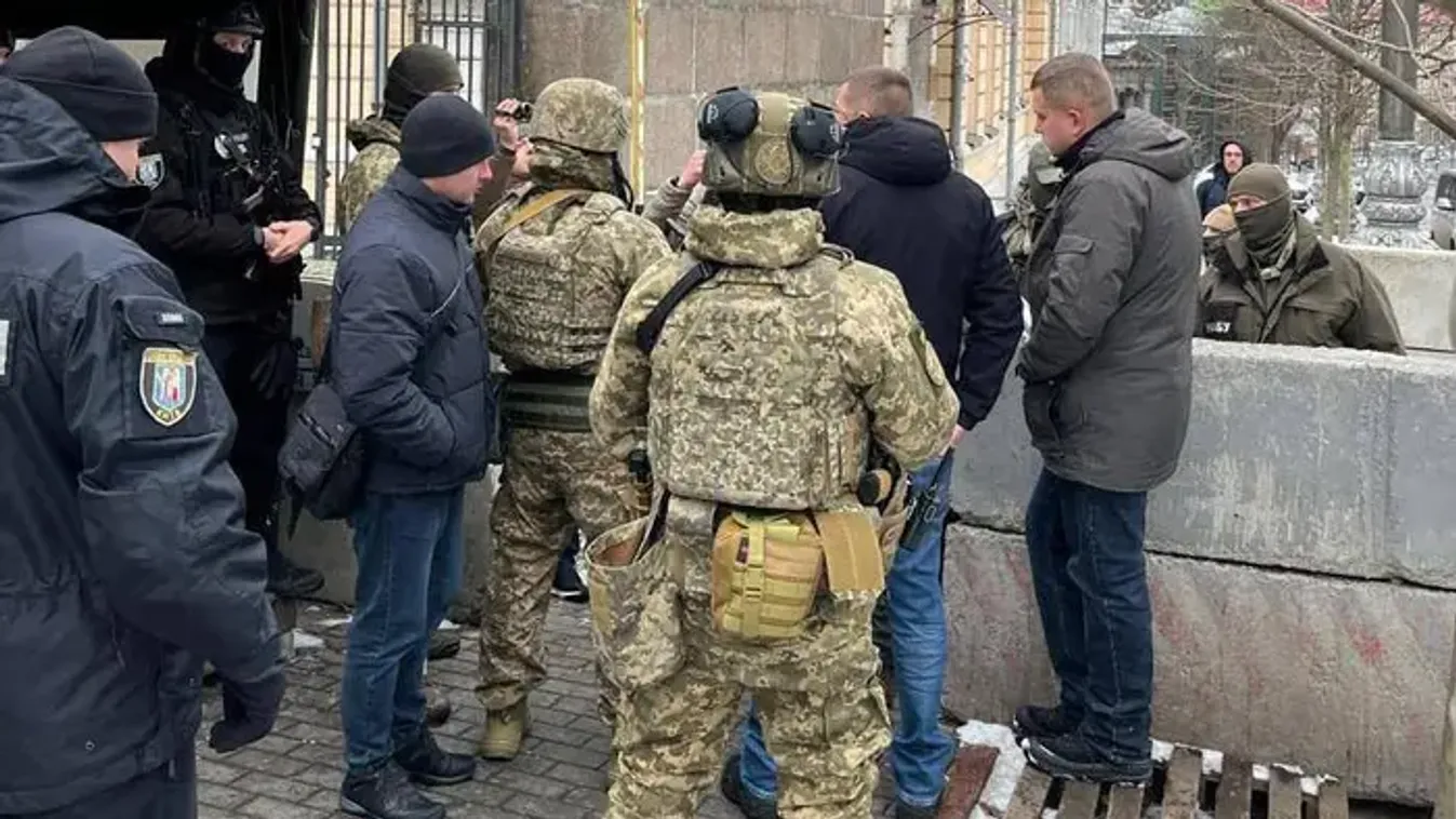 Kárpátalja megszenvedi a háborút, áramszünetek és a toborzók miatt is bajban az emberek