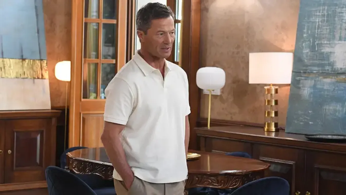 Váratlan fordulat: újabb rózsaceremónia A Nagy Ő-ben