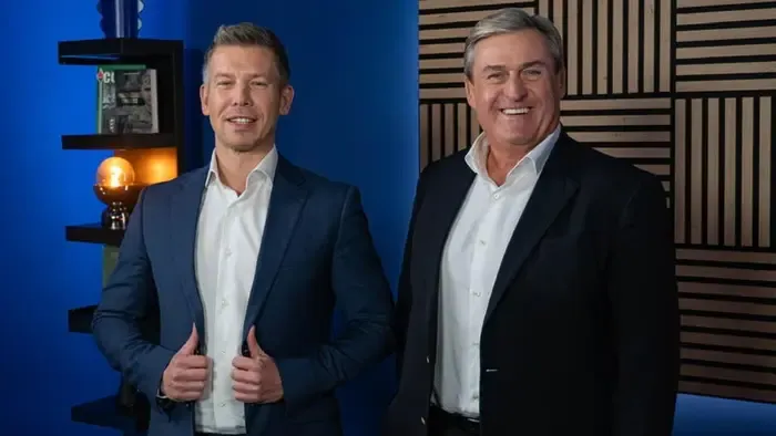 Menczer: Kapitány István és Bujdosó Andrea a Shell-részvényesekkel együtt nyerészkednek a háborún