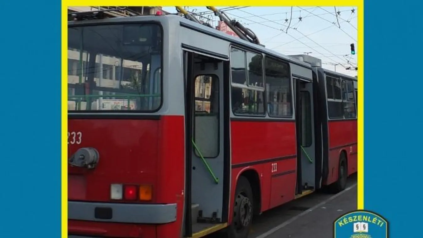 Megütöttek egy tinit a 80-as trolin, az ablakon át menekült a támadó