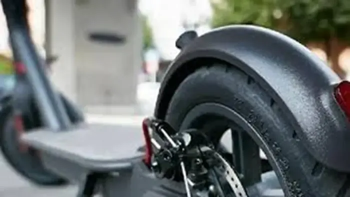 Firenze városa áprilistól betiltja a bérelhető elektromos rollereket