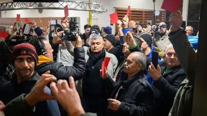 Megverték az informátort, aki leleplezte a lefizetett tiszás provokátorokat + Videó