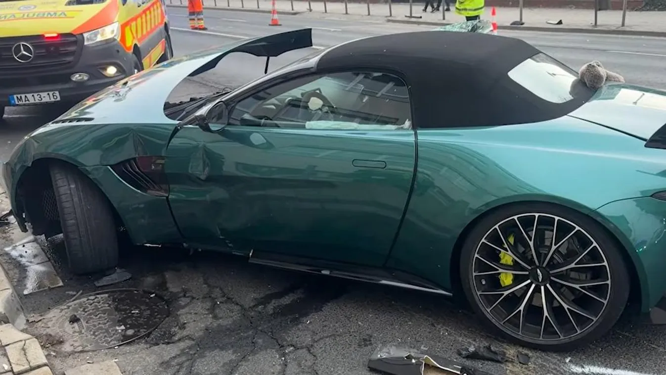 Megrázó videón a győri halálos baleset, egy luxusautó óriási pusztítást okozott