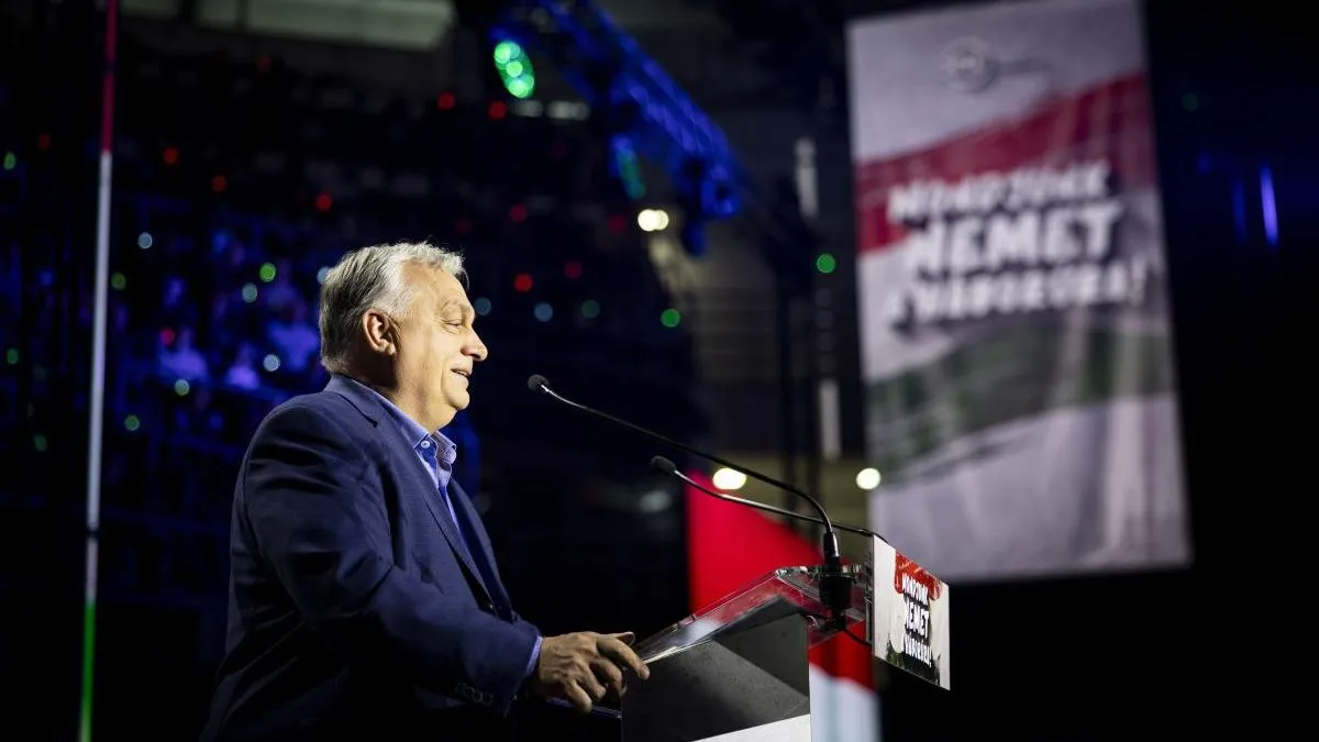 Folytatódik a DPK országjárása, ma Esztergomban áll színpadra Orbán Viktor