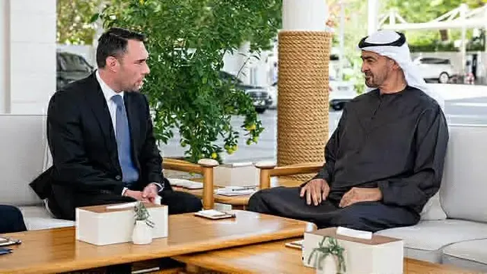 Az emirátusokban tárgyalt a miniszterelnök nemzetbiztonsági főtanácsadója