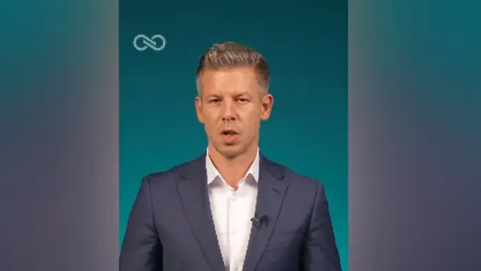 Deák: Magyar Péter egy kétszínű és zűrös alak, aki össze-vissza beszél, folyamatosan hazudik