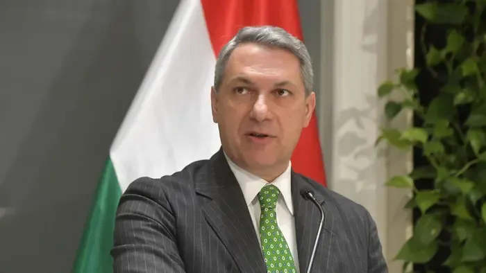 Lázár János elrettentő indokokat mondott: Ez lesz, ha Magyar Péterre szavaznak