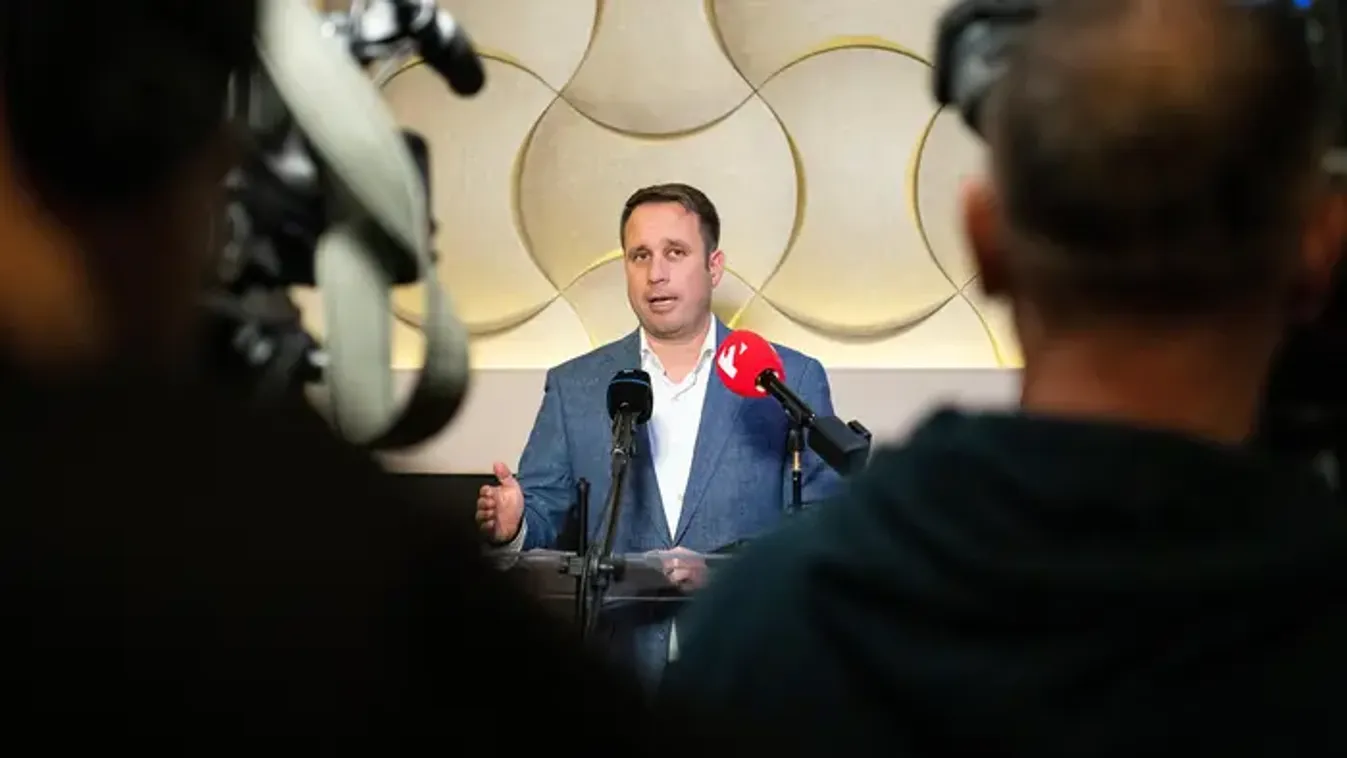 Dömötör Csaba: az Európai Parlament néppárti koalíciója kedden határozatban állt ki a háború folytatása mellett