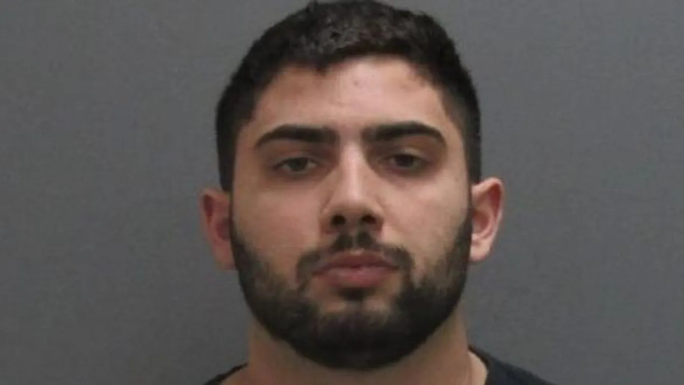 Olyan erővel dobta a kiságyba 16 hónapos fiát, hogy eltört a gerince