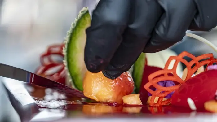 Édes támogatás: a kormány a cukrászdákra is kiterjeszti az 5+1 pontból álló vendéglátóipari akciótervet